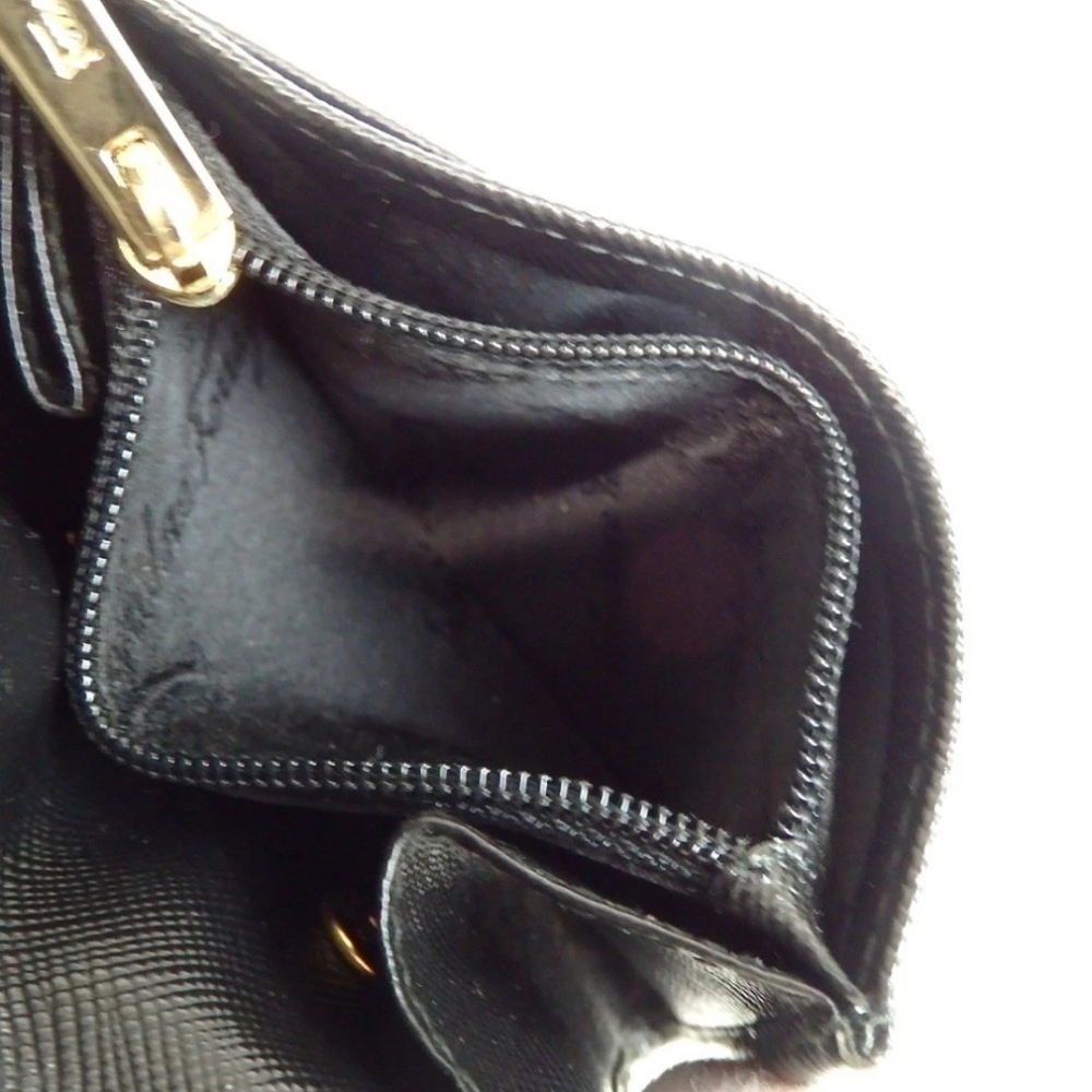 Salvatore Ferragamo Compact Card & Coin Wallet Like New Condition - Picture 9 of 15